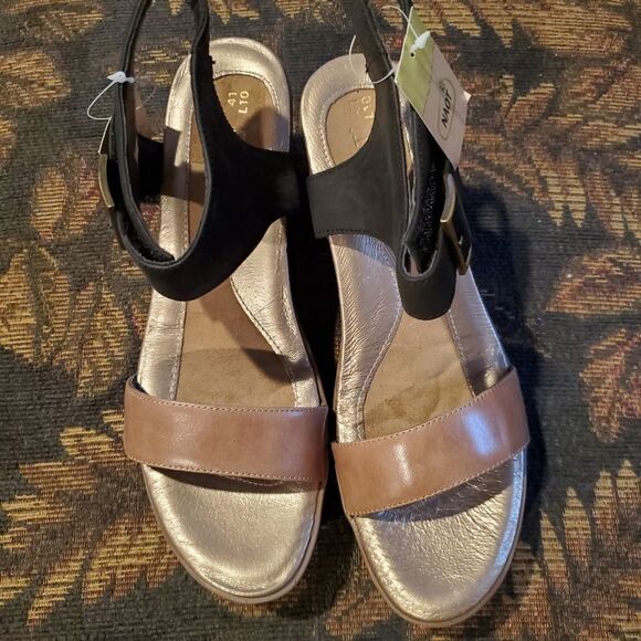 Naot Caprice Wedge Sandals- Size 10- NWT